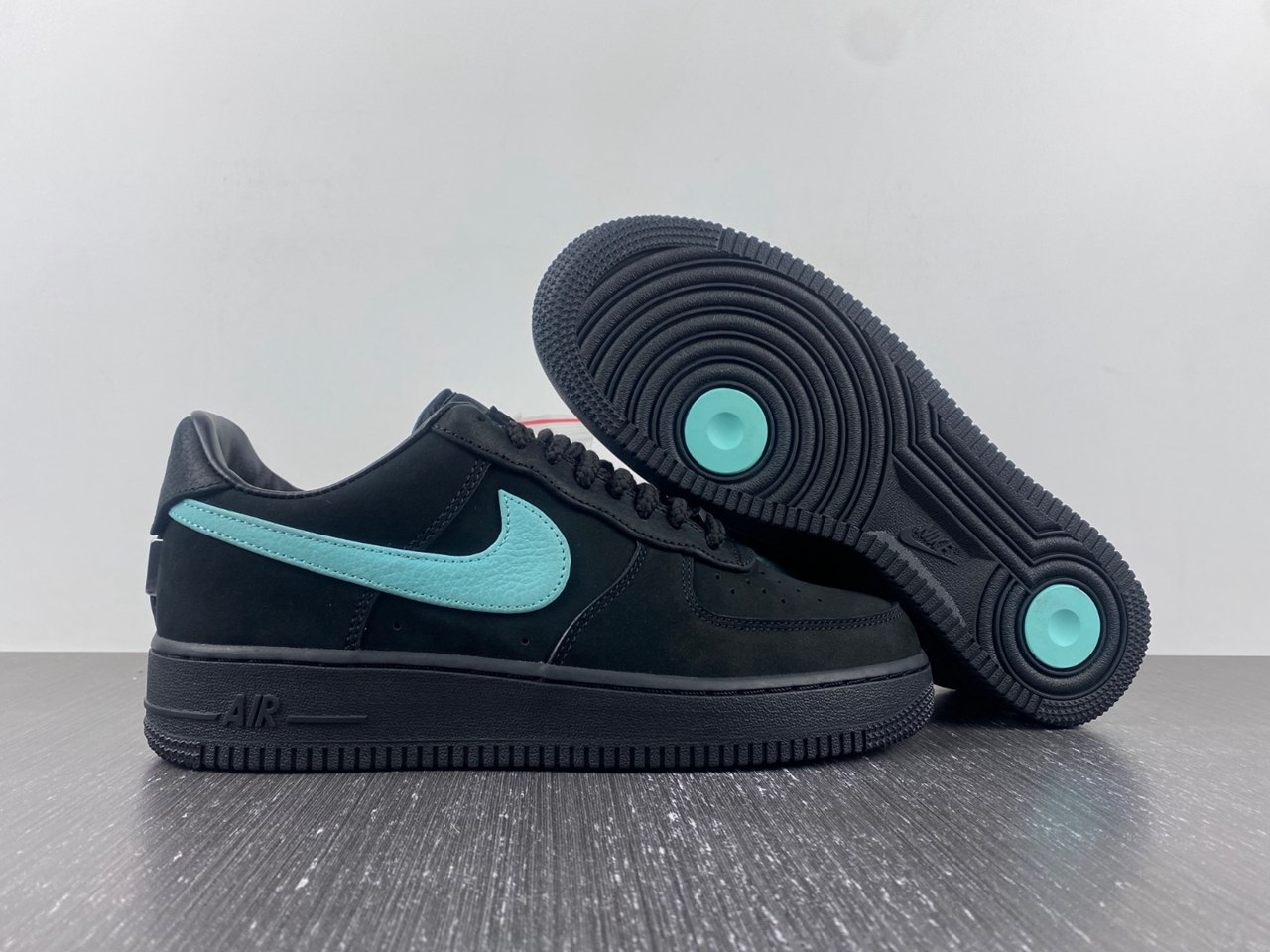 T*f*ny & Co. x Nike Air Force 1 Low DZ1382-001